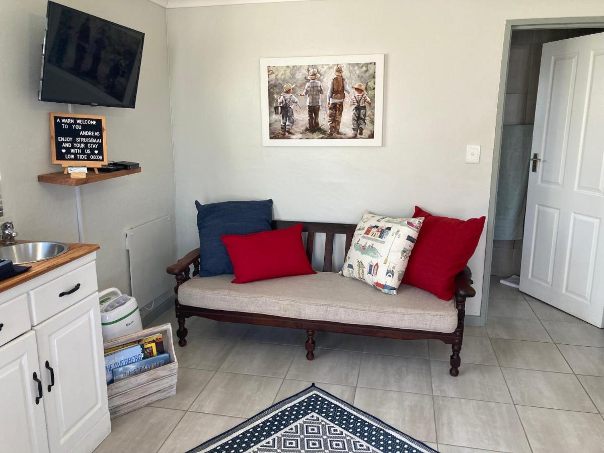 C-Pampoentjie Apartment Struisbaai Luaran gambar